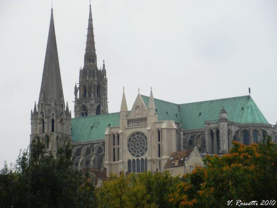 A Deux Pas De La Cathedrale Apartment