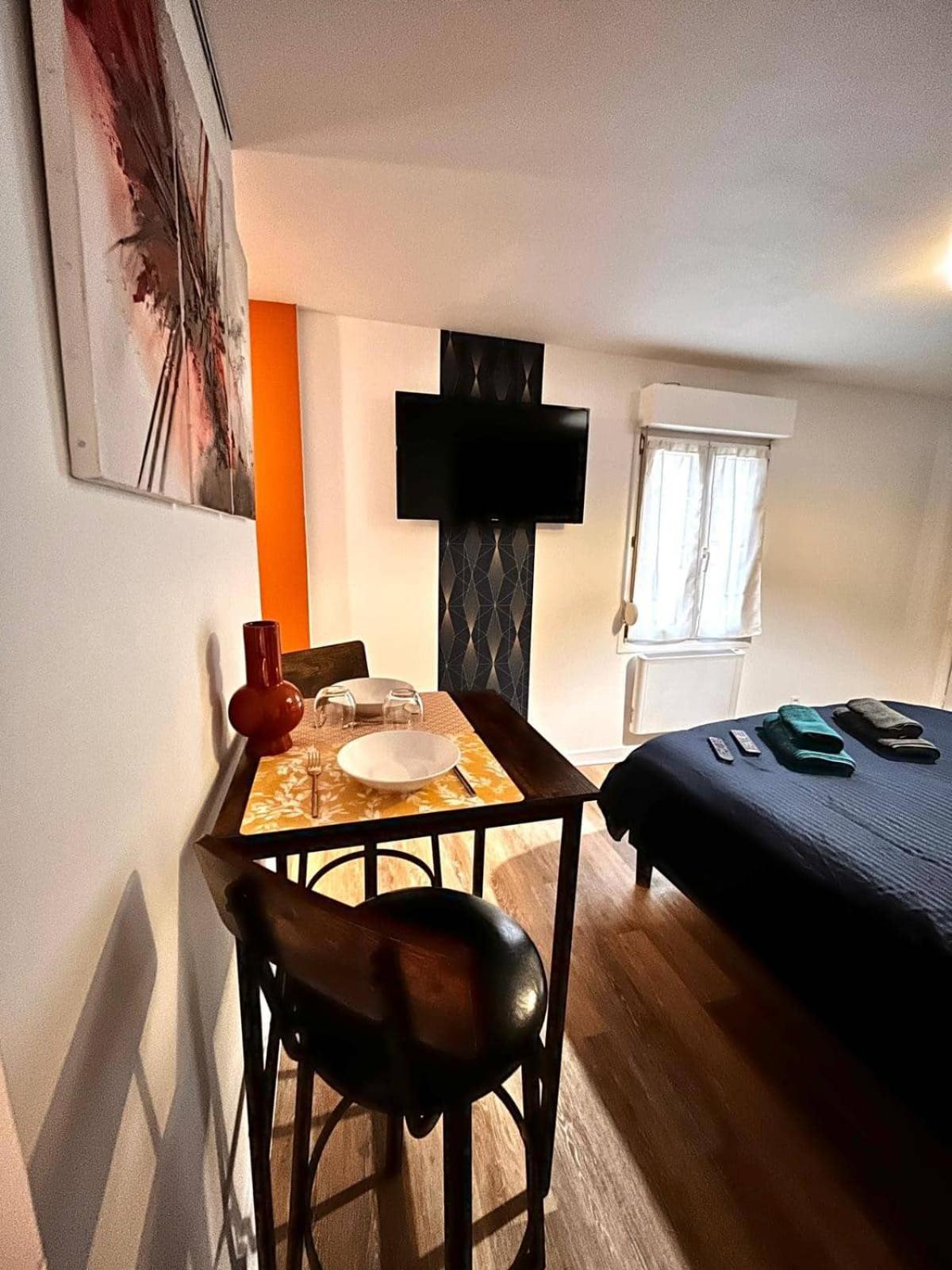 A Deux Pas De La Cathedrale Appartement Chartres